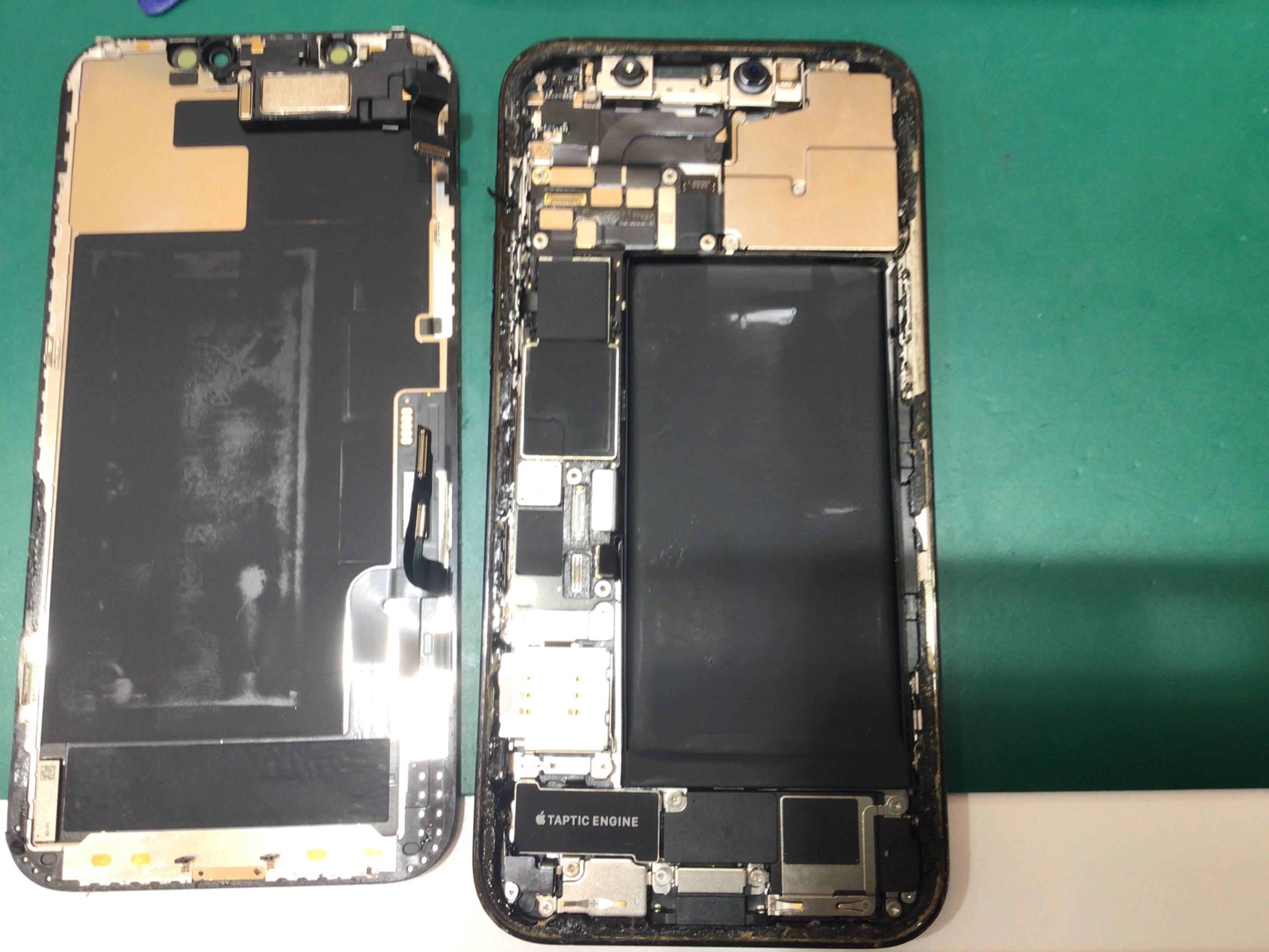 【イーアス高尾】iPhone12のバッテリー交換（データそのまま！）｜電池がすぐ減る症状を最短60分で改善